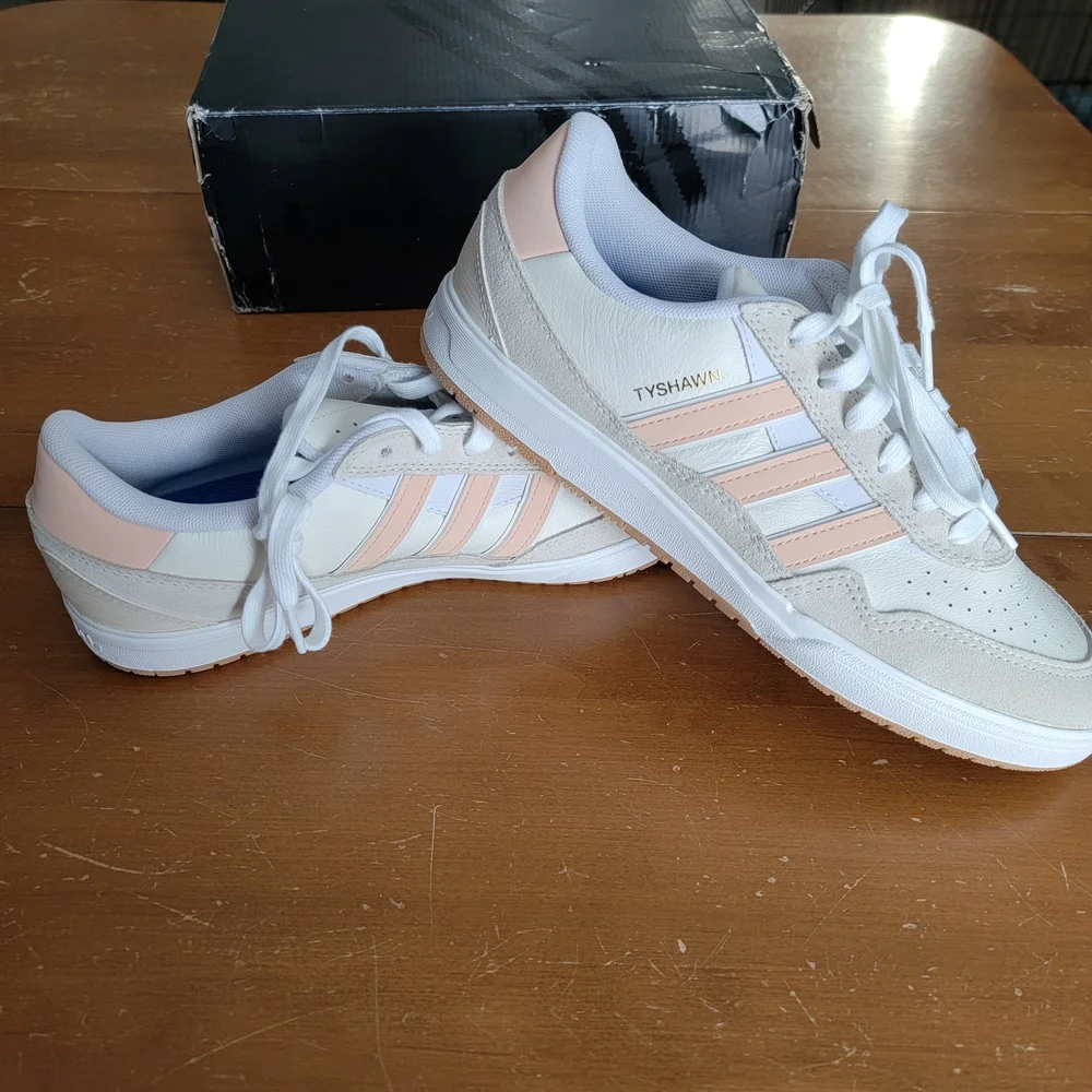 Adidas Tyshawn II Wonder White & Powder Coral Mens 9 / Womens 10 NWT - Picture 11 of 14